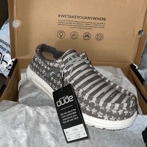 Heydudes Wally Greyed Patriotic size 7 RARE